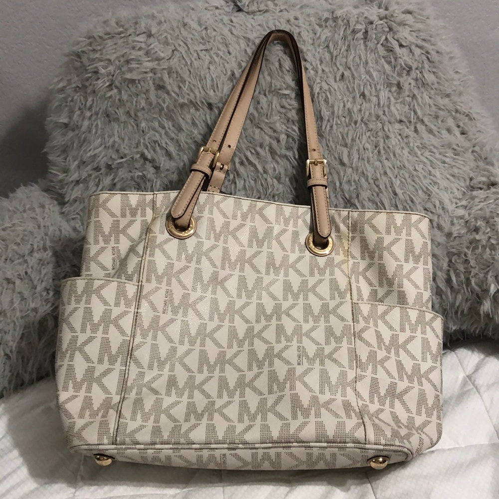 Michael Kors purse